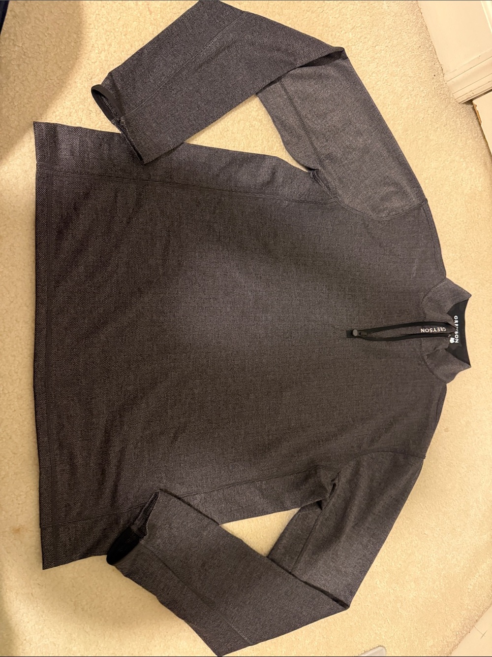 Greyson Pullover mens medium nwot